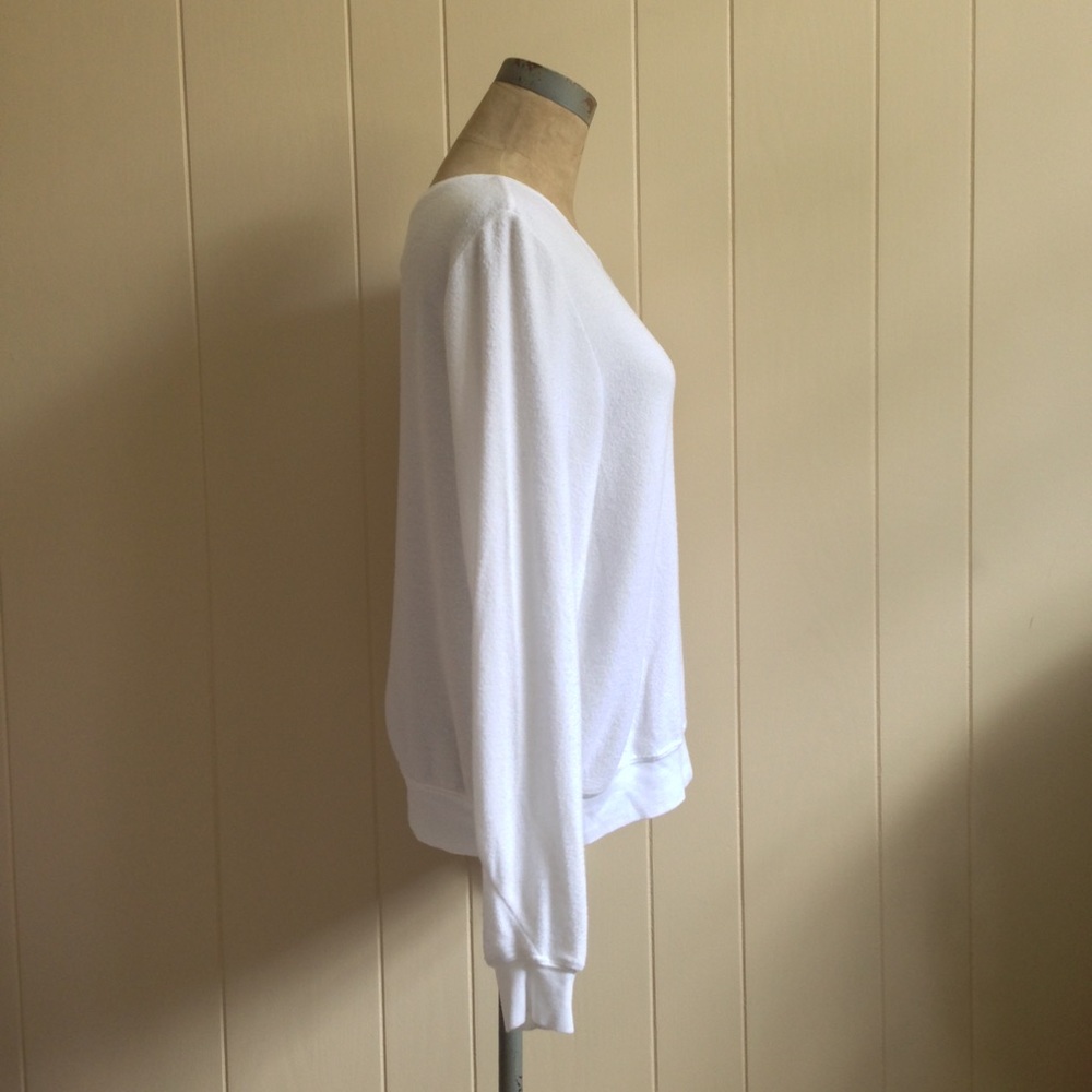 ‼️SOLD‼️ WILDFOX l Babe White Baggy Beach Jumper S - Picture 5 of 8